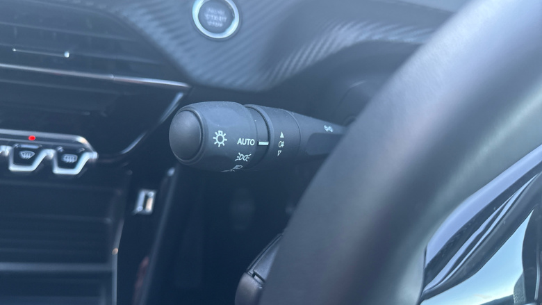 Peugeot 208 1.2 PureTech Active Premium + 5dr Petrol Hatchback